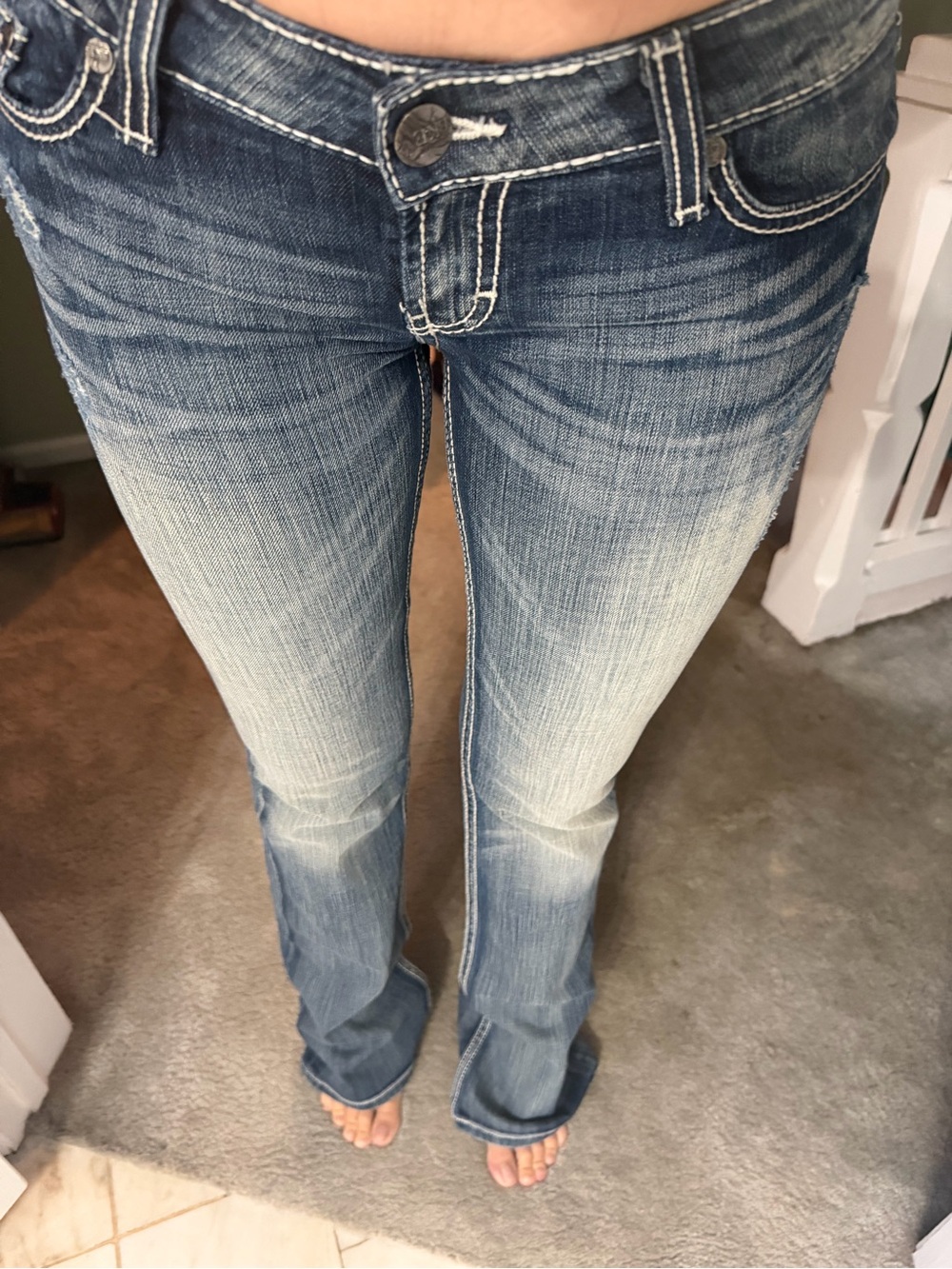 Women’s Buckle Jeans 26 xlong - Picture 3 of 4